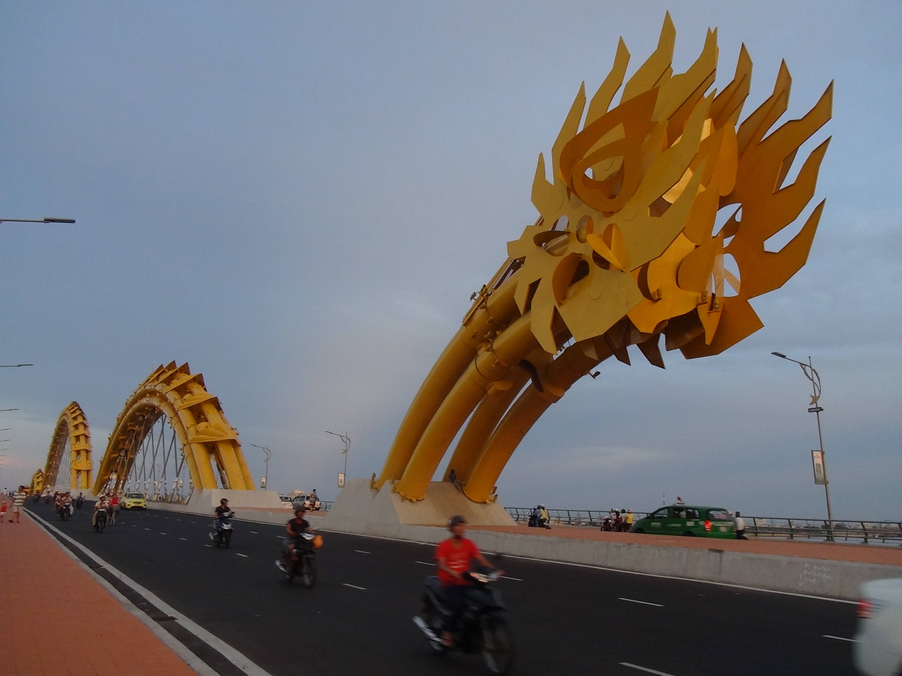 Lăng Ông tại làng chài Mân Thái — nơi lưu giữ hài cốt Cá Ông qua nhiều thế kỷ