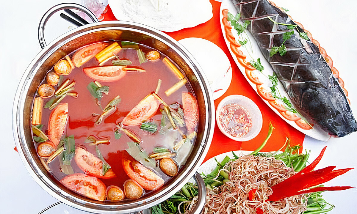 Lẩu Cá Lăng Sông Sêrêpôk