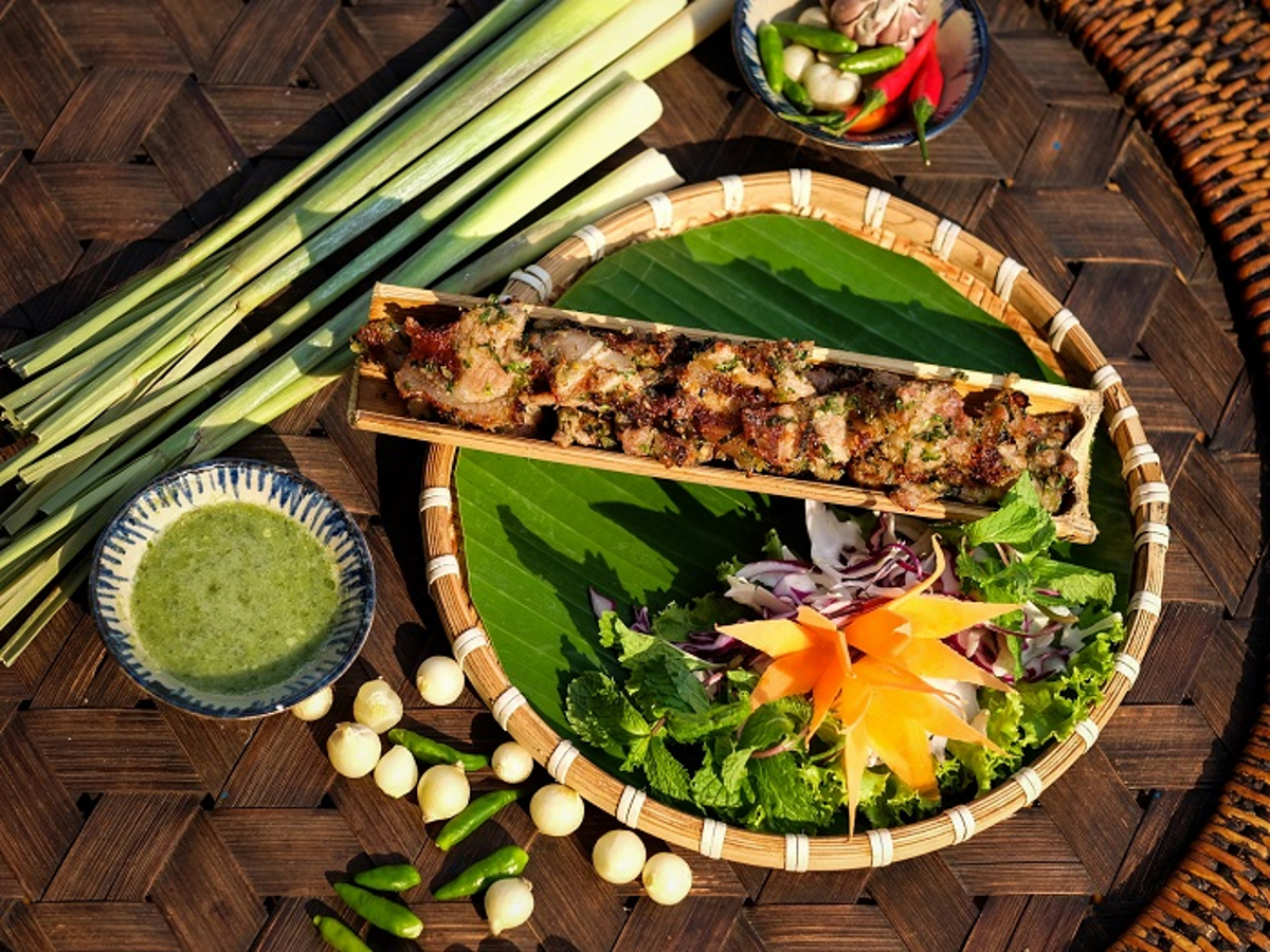 Thịt Nướng Ống Tre Ê Đê