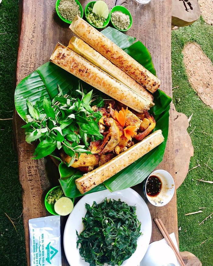 Biểu diễn cồng chiêng Ê Đê vào tối thứ Bảy tại sân buôn Ako Dhong