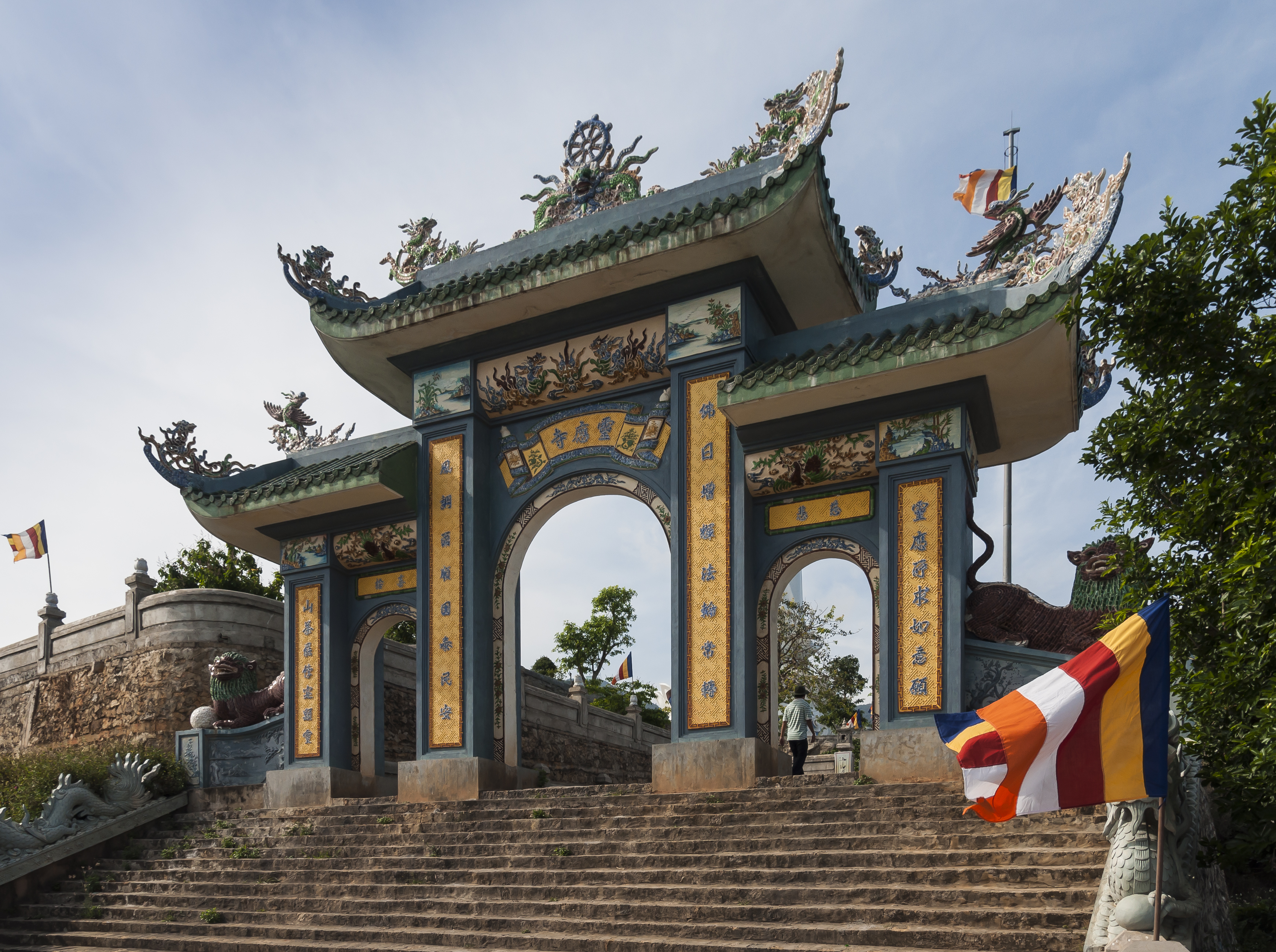 Chùa Linh Ứng Bãi Bụt