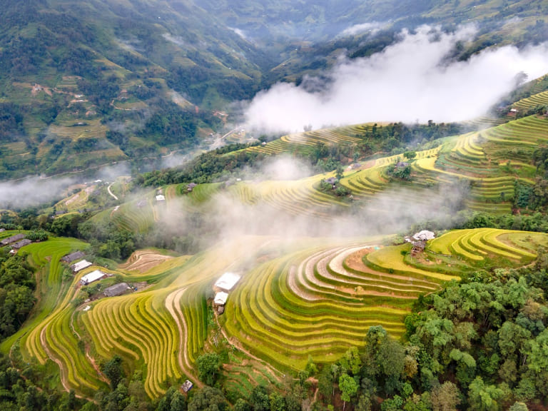 Vách đá đèo Mã Pì Lèng nơi đội cảm tử treo mình 11 tháng để phá đá mở đường năm 1964