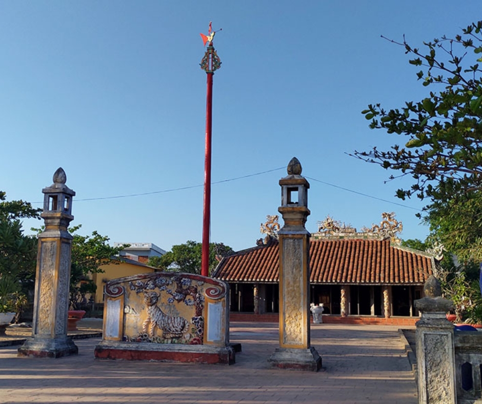 Lễ khao lề thế lính Hoàng Sa — hàng trăm thuyền giấy thả ra biển tưởng niệm người lính đã mất