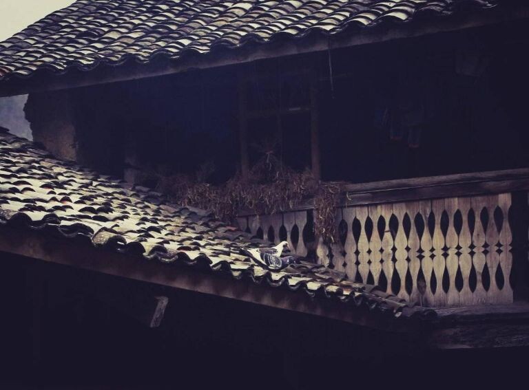 Ngôi nhà trình tường của gia đình Mua Súa Páo — bối cảnh bộ phim Chuyện của Pao (2005)