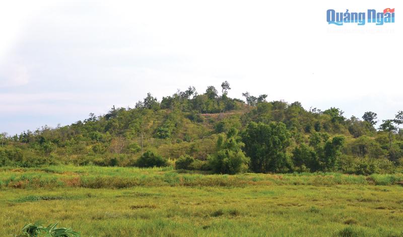 Núi Thiên Bút