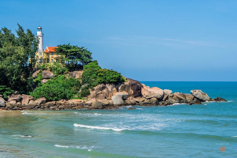 Đoạn tường đất nện của thành Châu Sa — công trình phòng thủ Chăm Pa lớn nhất còn lại ở Quảng Ngãi