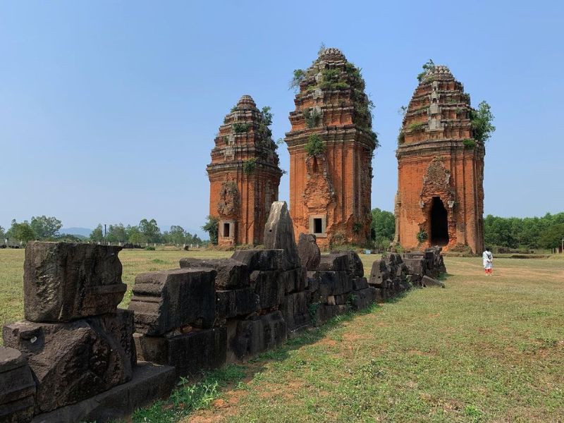 Tháp Dương Long